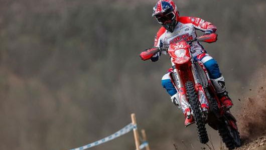 Steve Holcombe at 2022 ISDE. - Metzeler